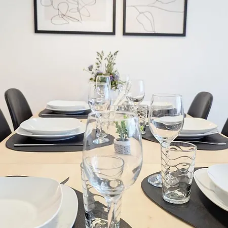 Neu Renovierte, Gemuetliche 4 Zi