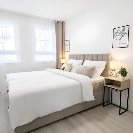 Neu Renovierte, Gemuetliche 4 Zi 公寓 *