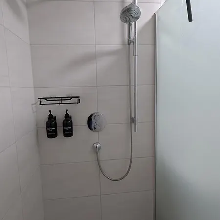 Neu Renovierte, Gemütliche 4 Zi * Heilbronn